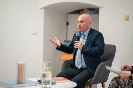 Ob slovenskem kulturnem prazniku v ravenski knjižnici (10)